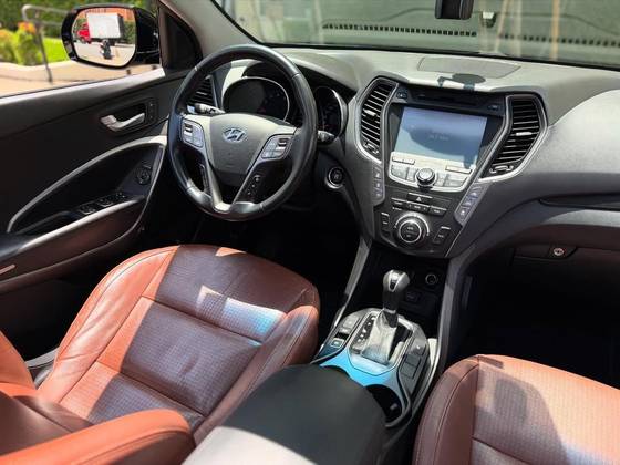 HYUNDAI GRAND SANTA FÉ 3.3 MPFI V6 4WD GASOLINA 4P AUTOMÁTICO HYUNDAI GRAND SANTA FÉ 3.3 MPFI V6 4WD GASOLINA 4P AUTOMÁTICO
